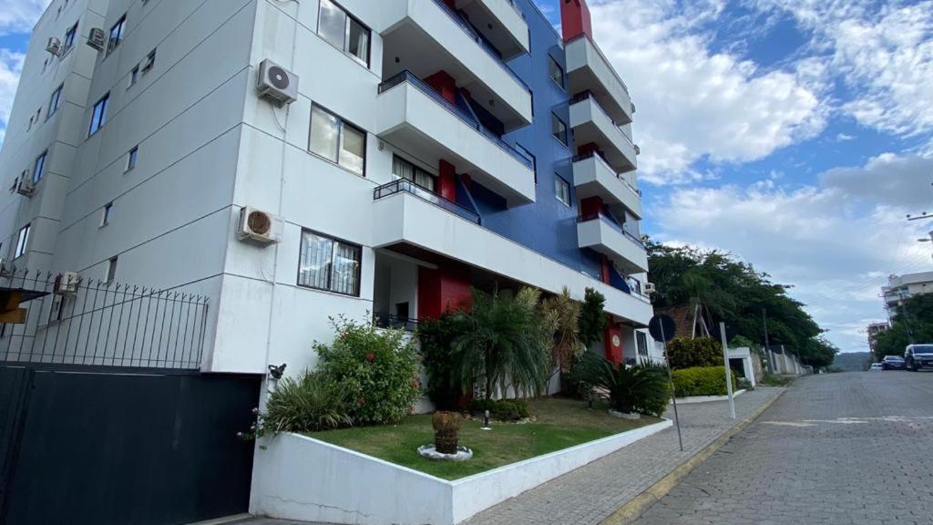 Bombas/ Bombinhas, A 50M Do Mar, Apartamento 2 Quartos, Com Churrasqueira Na Sacada, Ar E Wi-Fi Zewnętrze zdjęcie