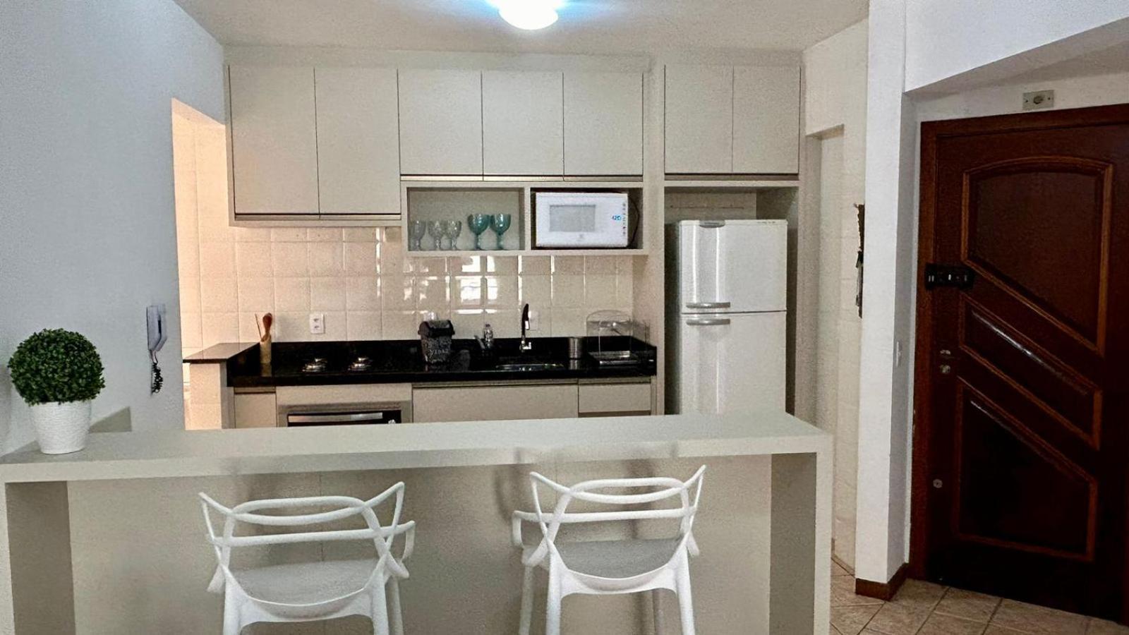 Bombas/ Bombinhas, A 50M Do Mar, Apartamento 2 Quartos, Com Churrasqueira Na Sacada, Ar E Wi-Fi Zewnętrze zdjęcie