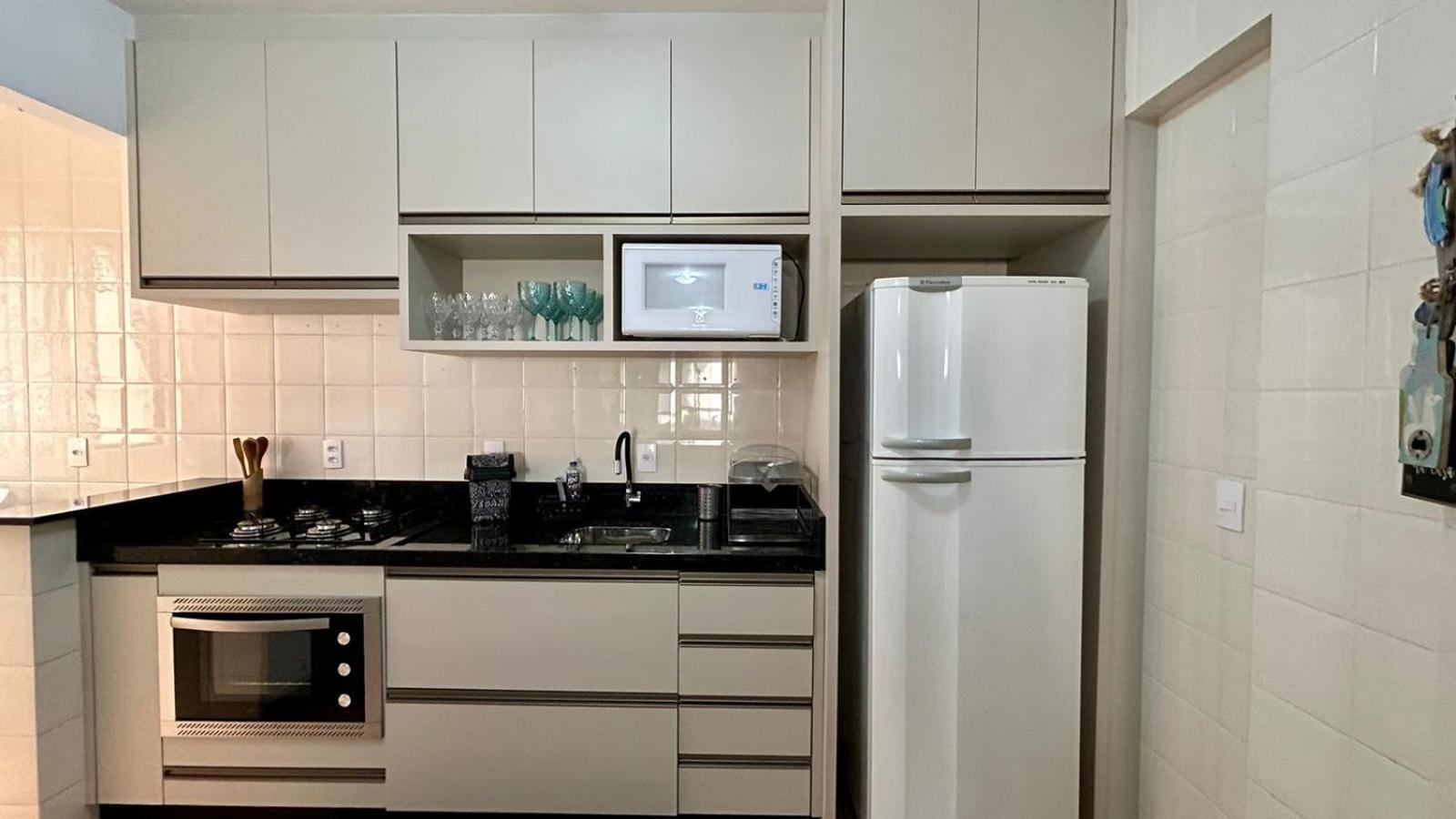 Bombas/ Bombinhas, A 50M Do Mar, Apartamento 2 Quartos, Com Churrasqueira Na Sacada, Ar E Wi-Fi Zewnętrze zdjęcie